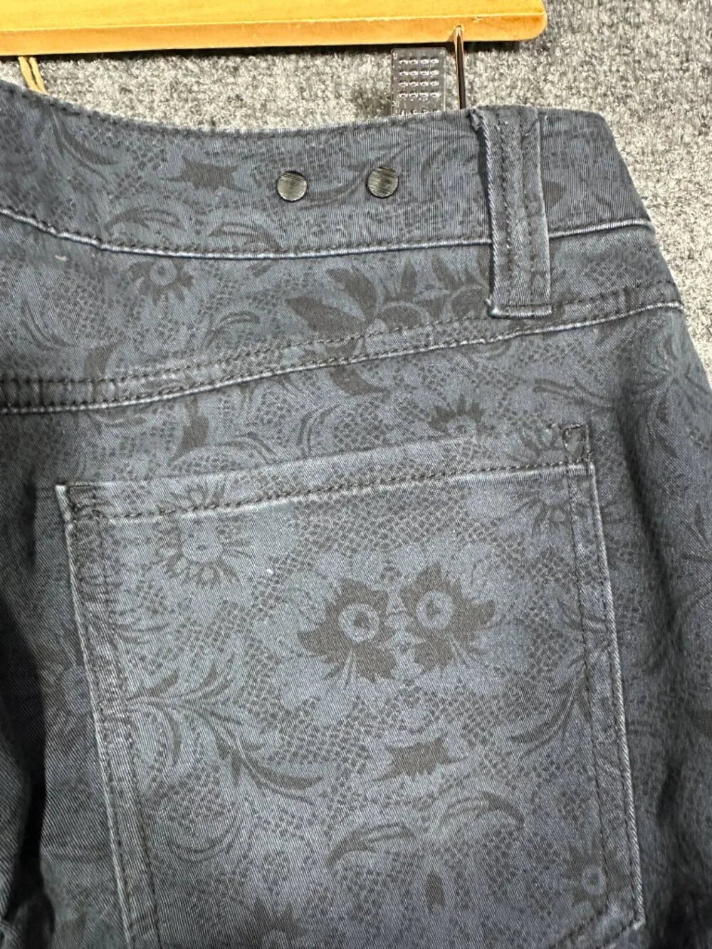CAbi 3195 Jeans Womens 6 Lace Print Skinny Blue Cotton Stretch Pockets